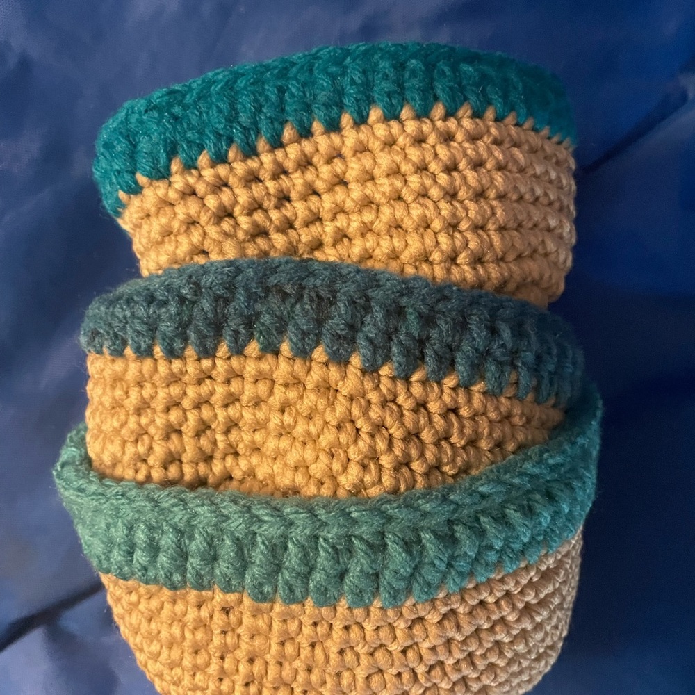 3- pc hand crocheted baskets 🧺 great for cosmetics or hair accessories